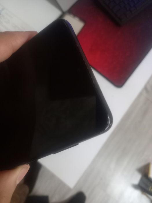 Samsung s21+ plus sotiladi