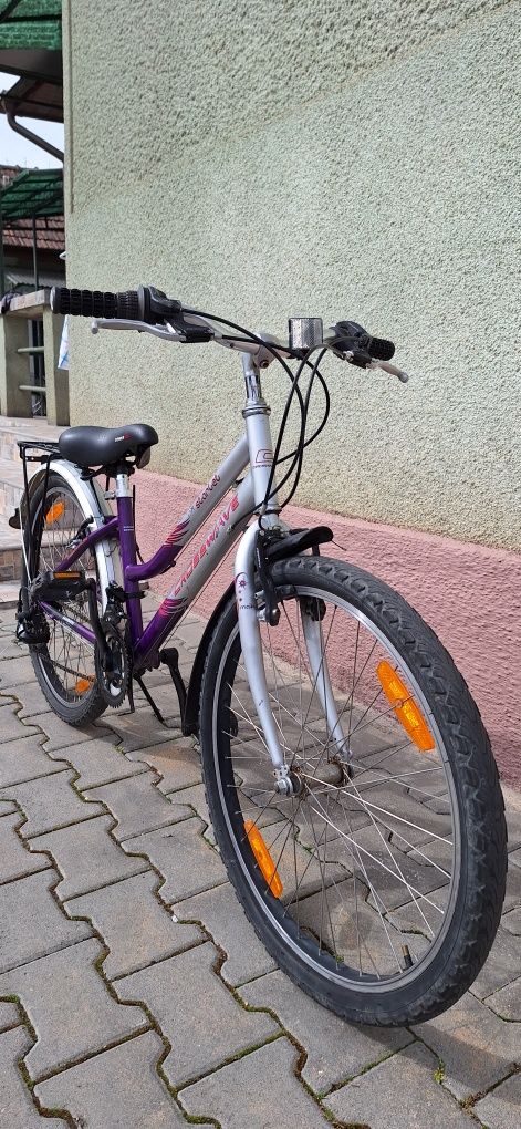 Bicicleta  dama  21 viteze ,roti 24