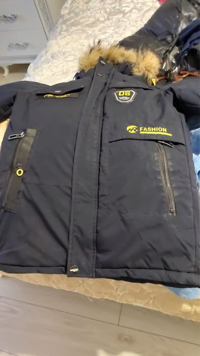 Продам детску куртку для мальчика