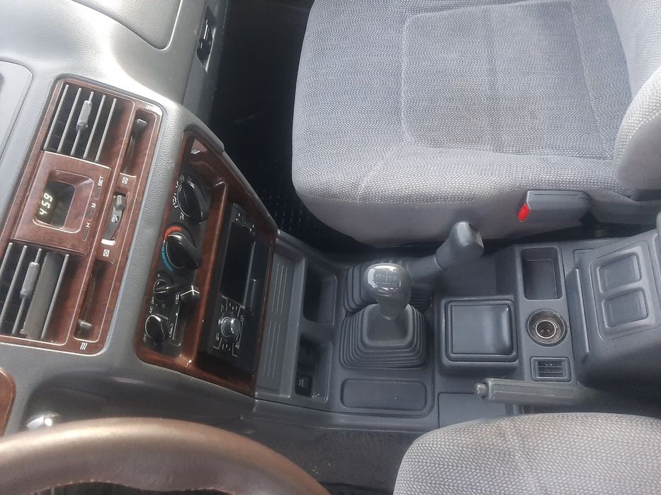 Mitsubishi Pajero MK2