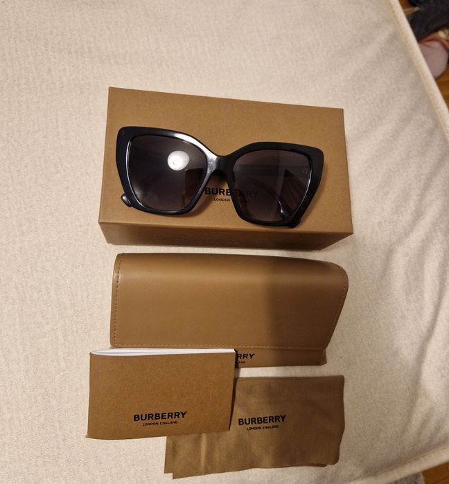 Очила на BURBERRY черни