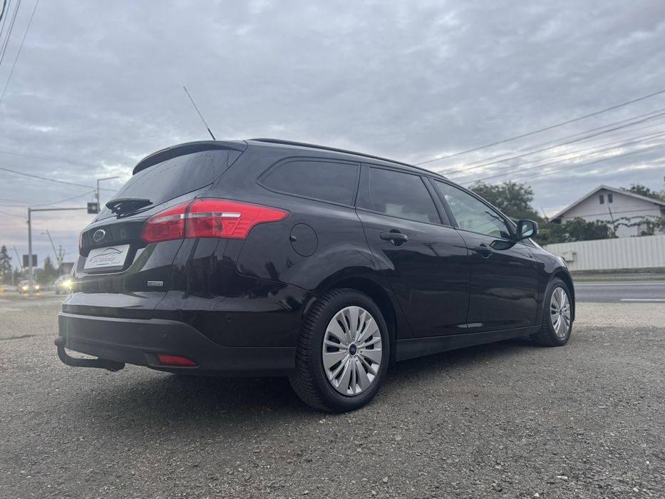 Ford Focus 2016 Benzina *Euro6*navi**led**parkassit**Rate/avans zero