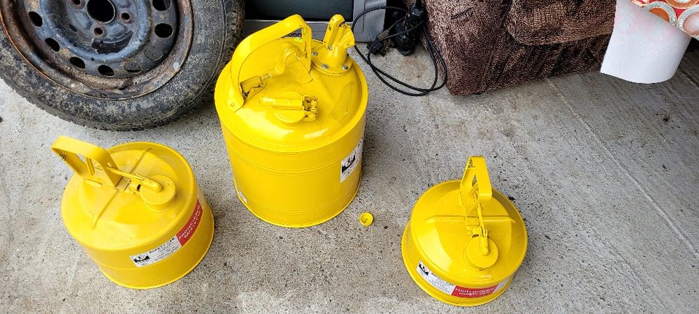 Canistră combustibil