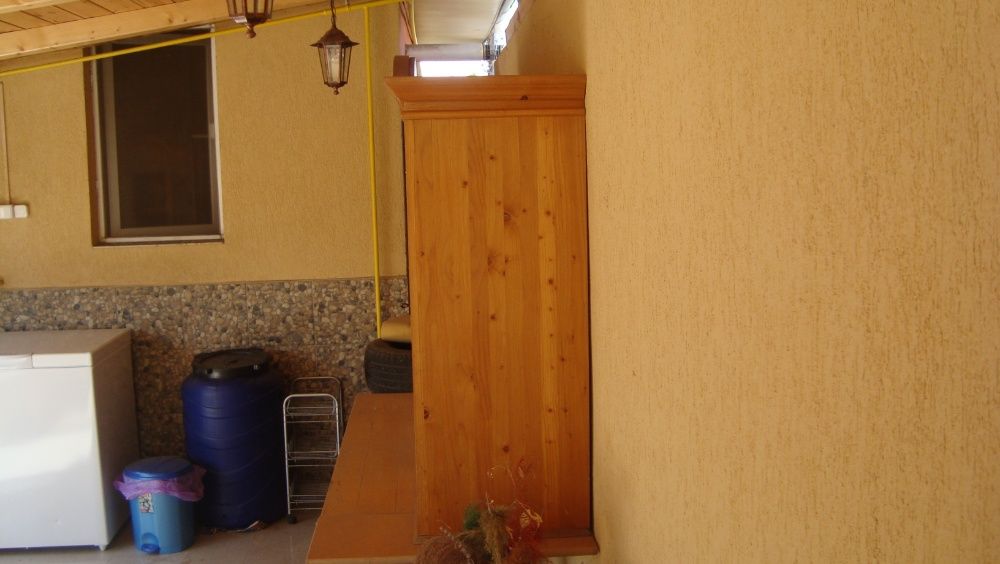 Vitrina- dulap din lemn masiv-Germania