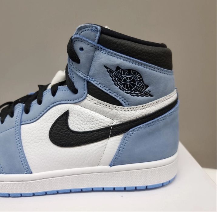 Nike air jordan 1 retro high og university blue