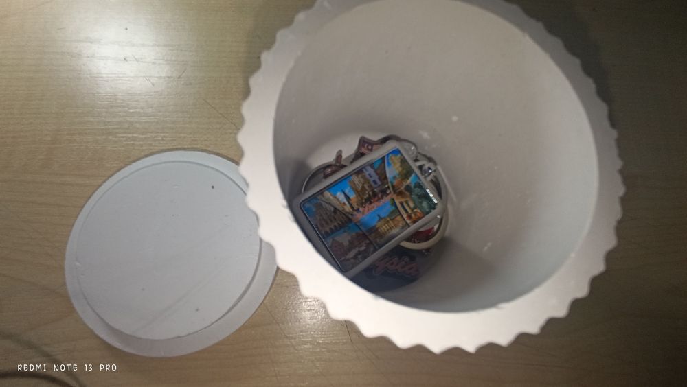 Цвет: белый материал : гипс