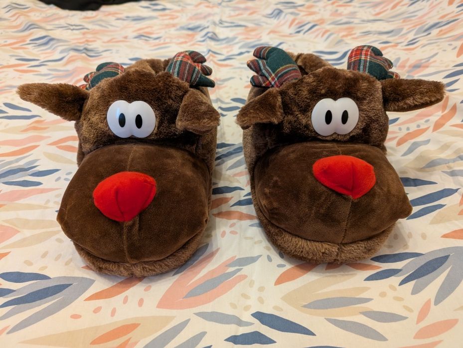 Papucii cu reni (de Craciun)