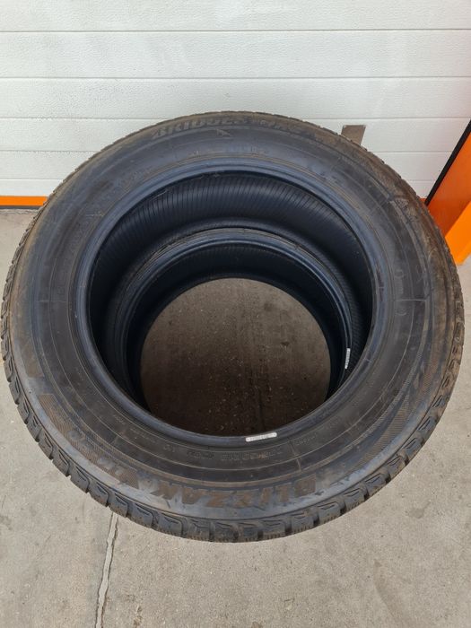 Зимни гуми 2 броя BRIDGESTONE Blizzak LM80 235 60 R18 дот 1619
