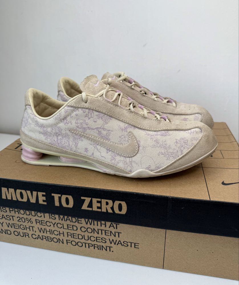 Nike W Shok R4 (38.5) Маратонки