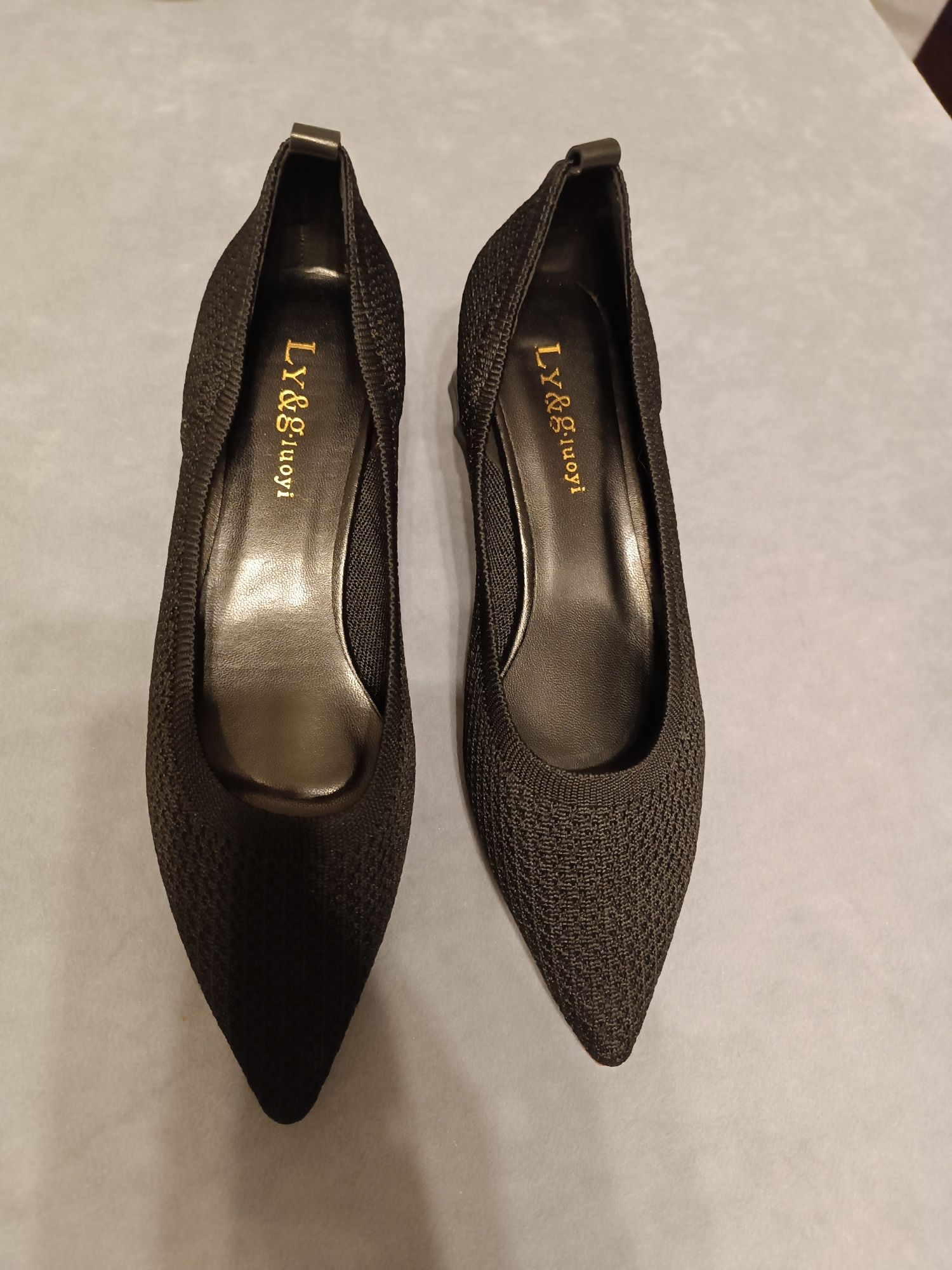 Женские туфли 230 размер (36), черные