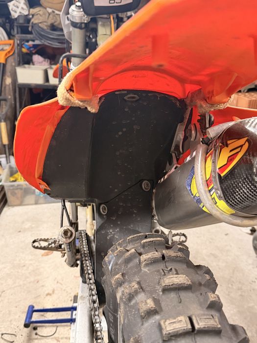 KTM НА ЧАСТИ цял мотор  2005г