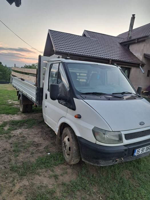 Vând Ford transit 2.4