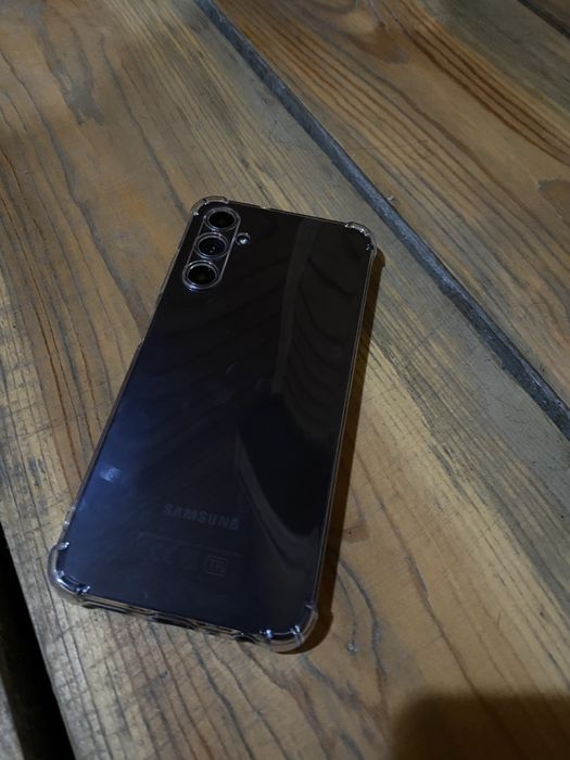 Продам телефон Samsung 05с