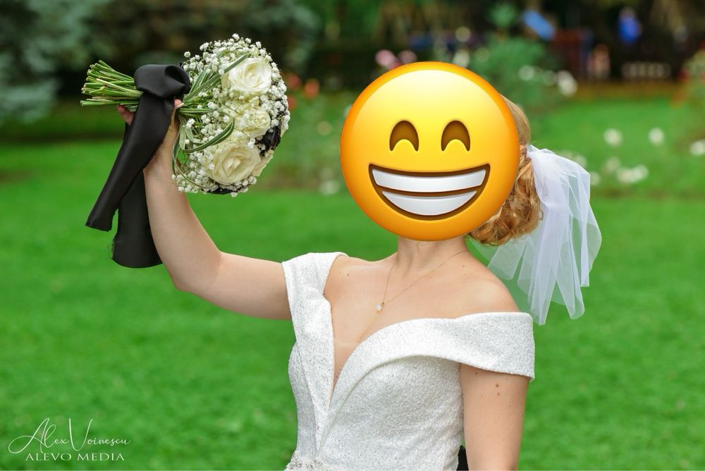 Vand rochie de mireasa