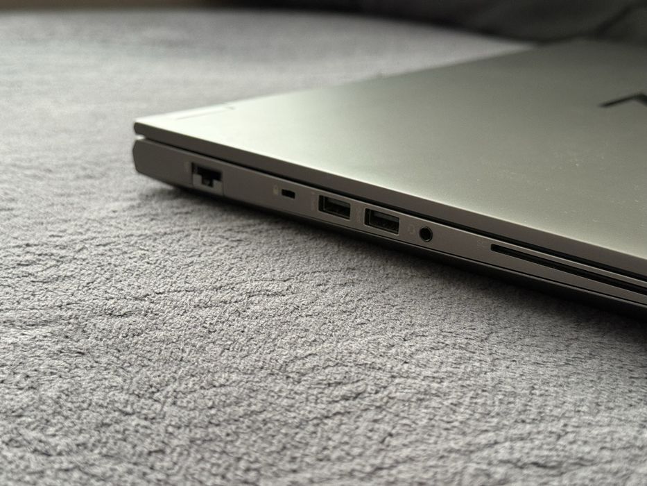 15.6'120Hz UHD-4K/Xeon W-11955M/Zbook Fury G8/RTX A2000/64GB/1TB