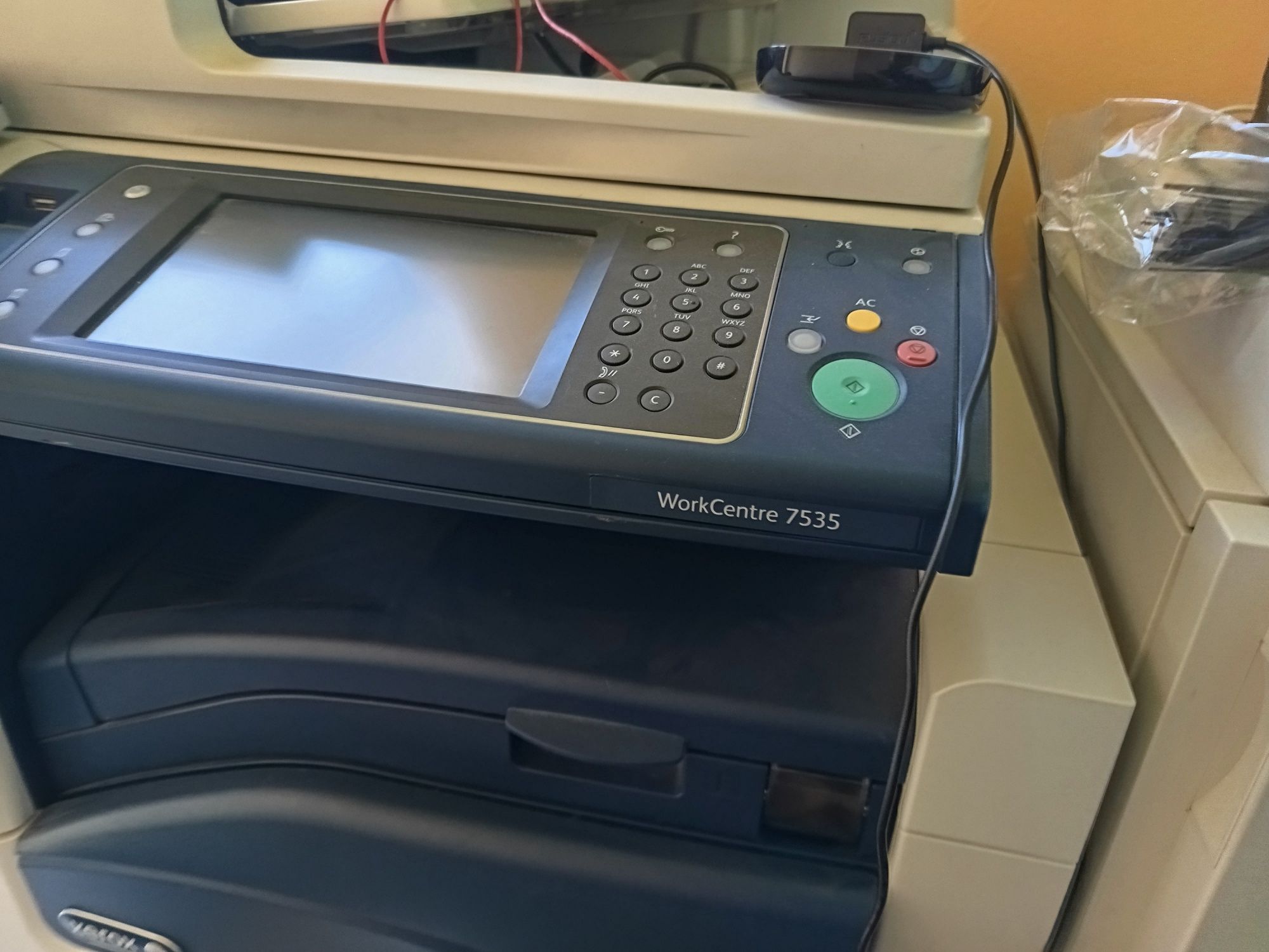 Копирна машина с Финишър XEROX Work Center 7535