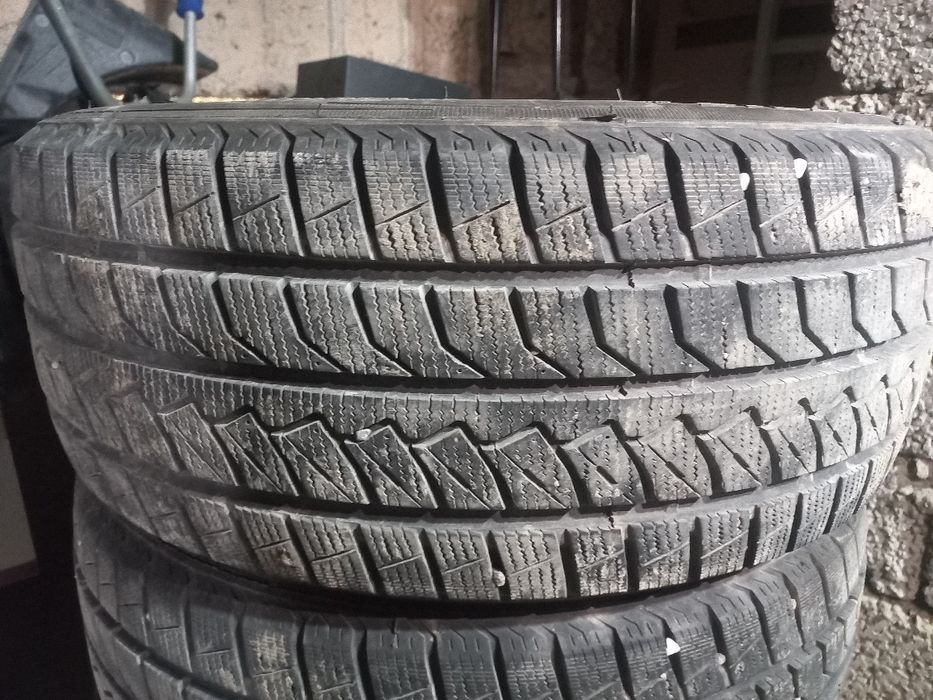 Зимние шины 205/55/16