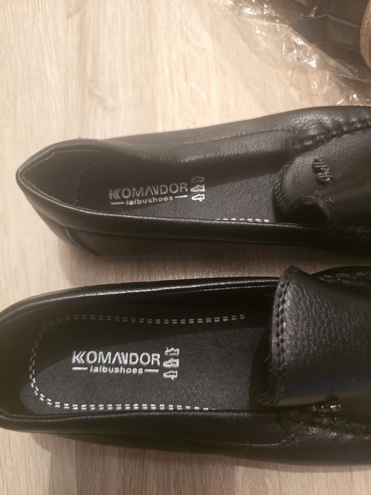 Продаю детскую обувь