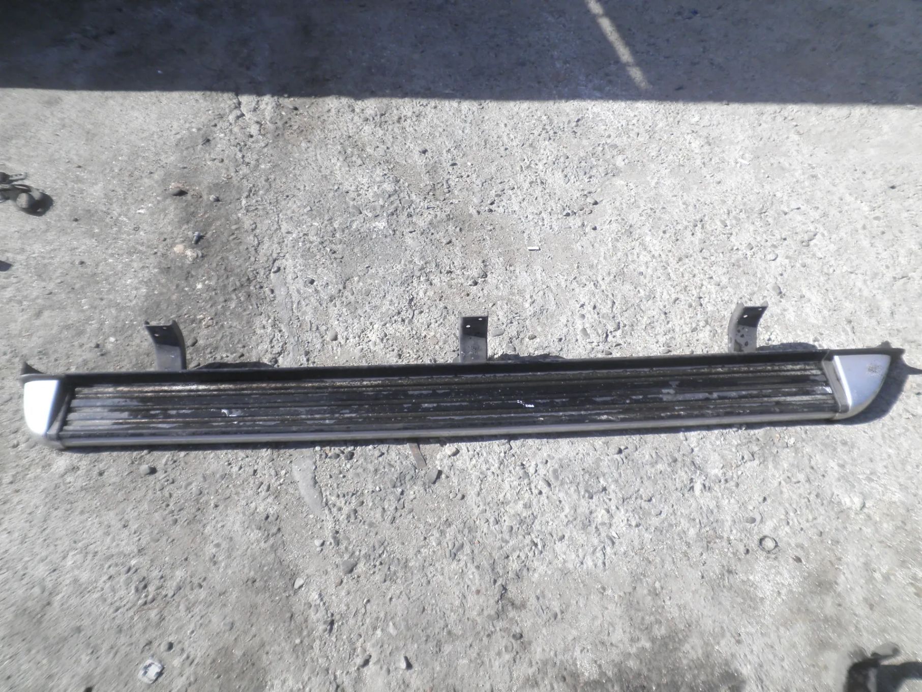 Set praguri stanga / dreapta Nissan Navara D23 2018