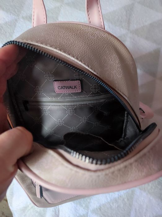 Rucsac mic roz cu bej Catwalk/Deichmann nou cu eticheta