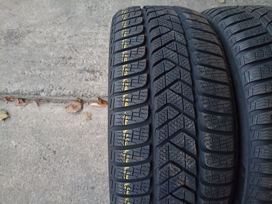 2 anvelope ca si noi Pirelli 225/45 R19 dot 2619