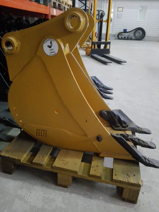 Cupe buldoexcavator si excavator Caterpillar, Komatsu, JCB, Liebherr