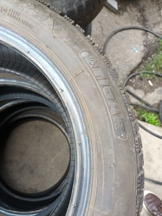 Продавам 4бр.Зимни гуми Дот 20г.205/55/16 2бр.Зимни гуми 195/65 /15