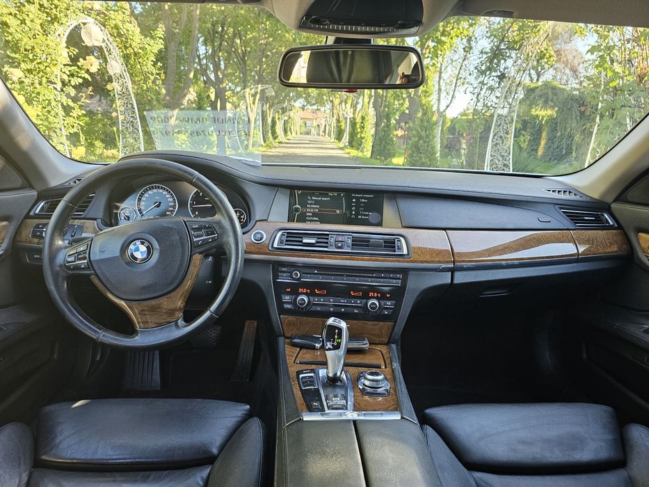 Autoturism - BMW 730   F01
