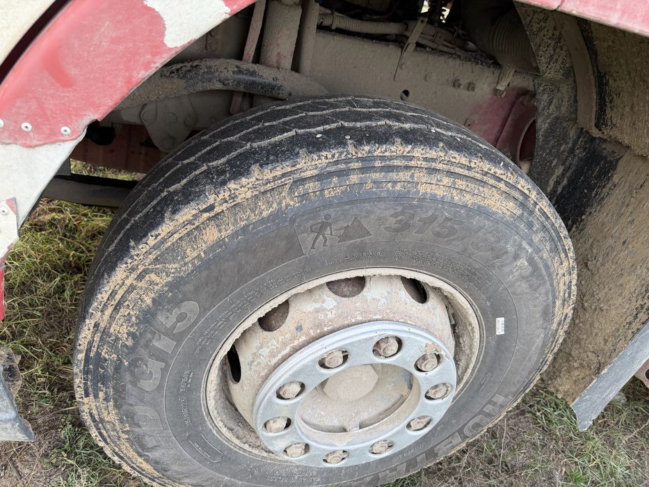 Volvo 8x4 basculabil