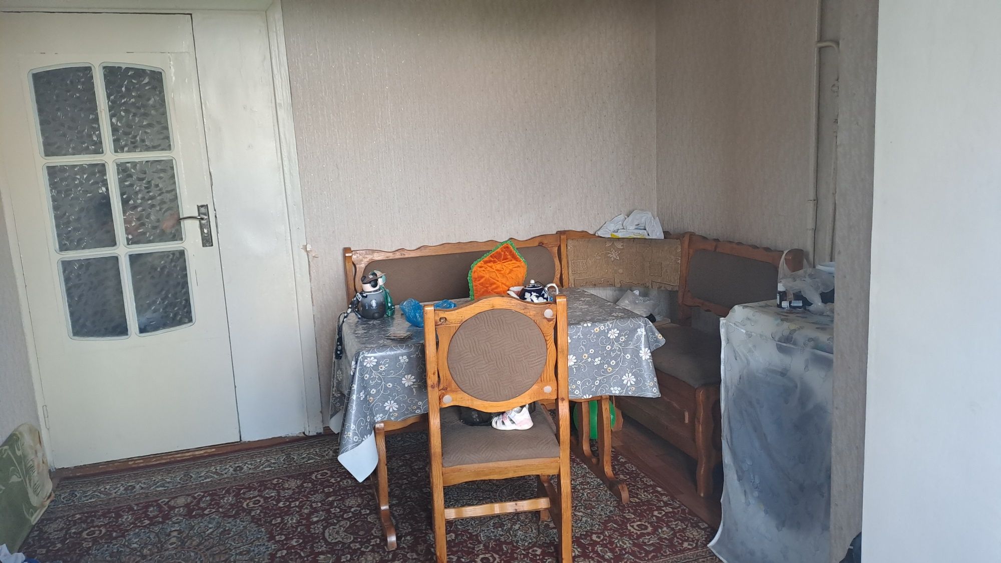 Срочно продам квартиру 2х комнату на Дустлик-1  2/4/5 не торцевой
