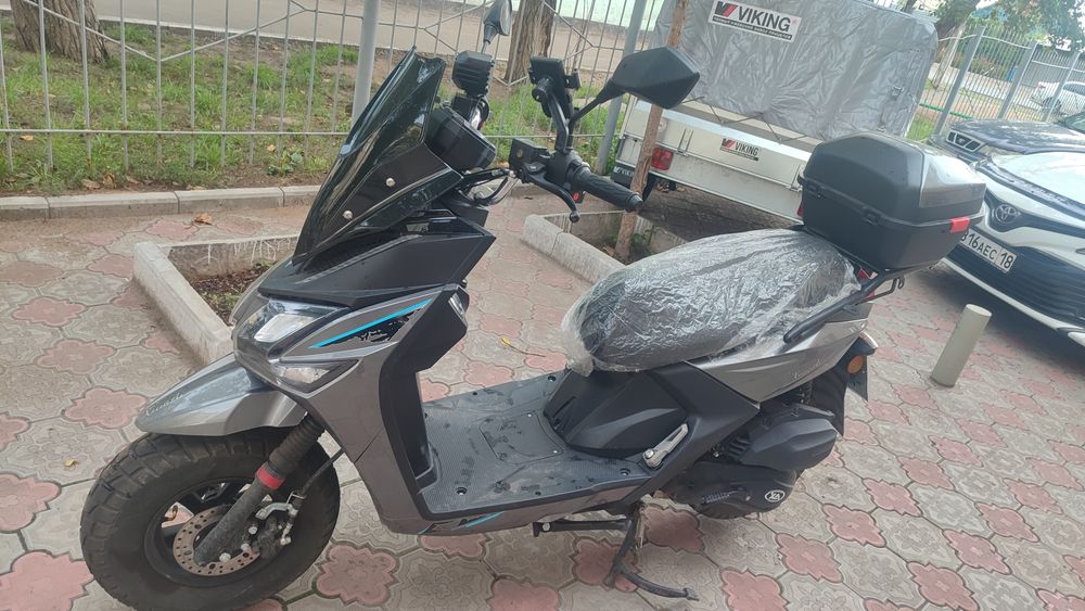 Продам скутер новый 150куб  категория В