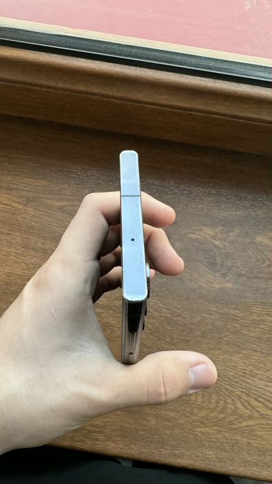 Samsung S23 Ultra 12/256GB sotladi