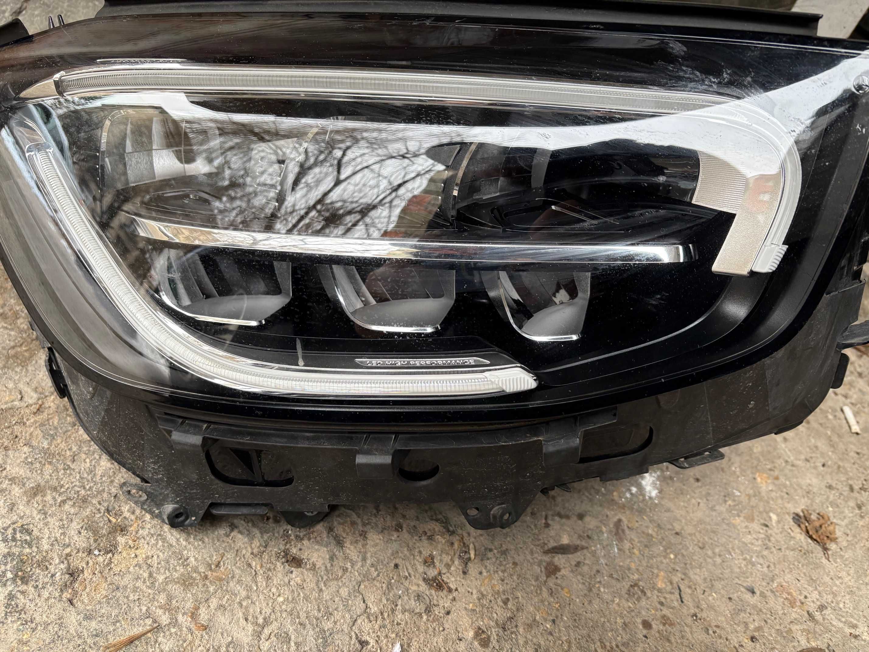 Десен фар Mercedes GLC W 253