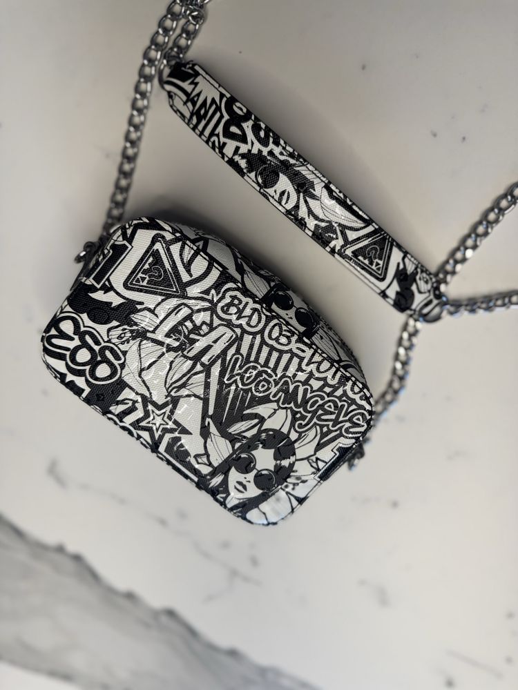Оригинална чанта Guess