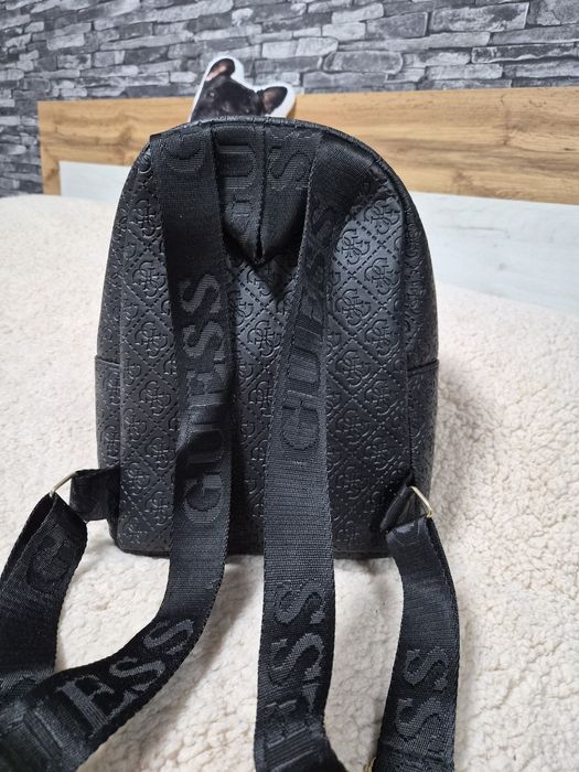 Дамски чанти на различни марки