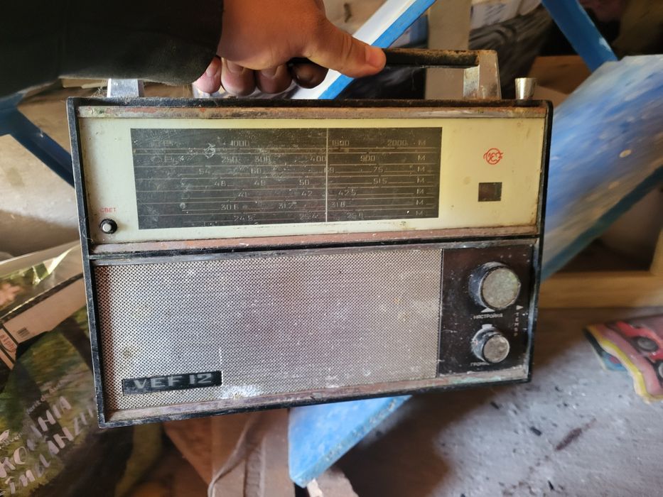 Radio rusesc vechi VEF 12