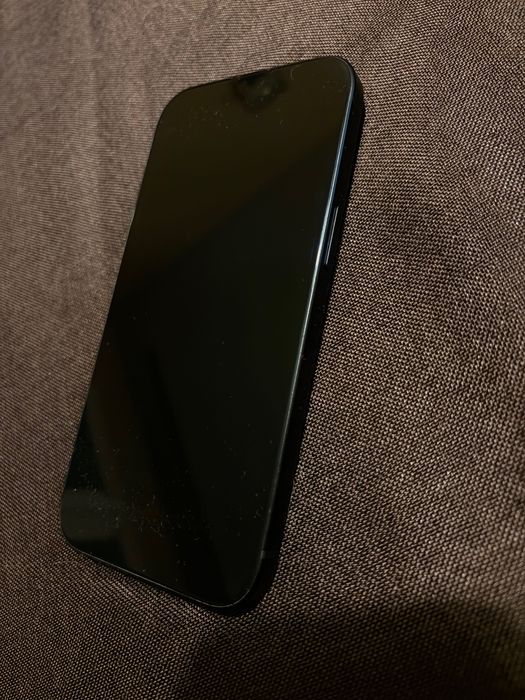 iPhone 15,128GB.