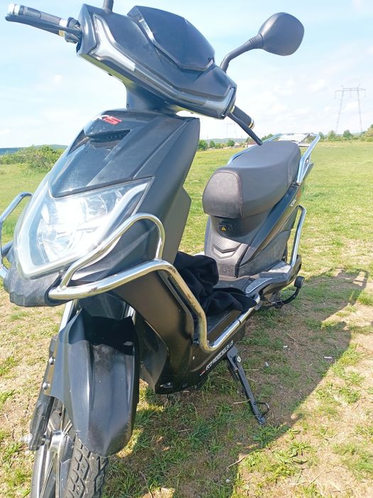 Vând scuter MX. Plus