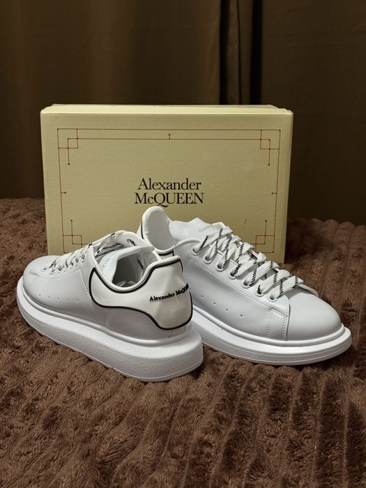 Alexander McQueen calitate premium