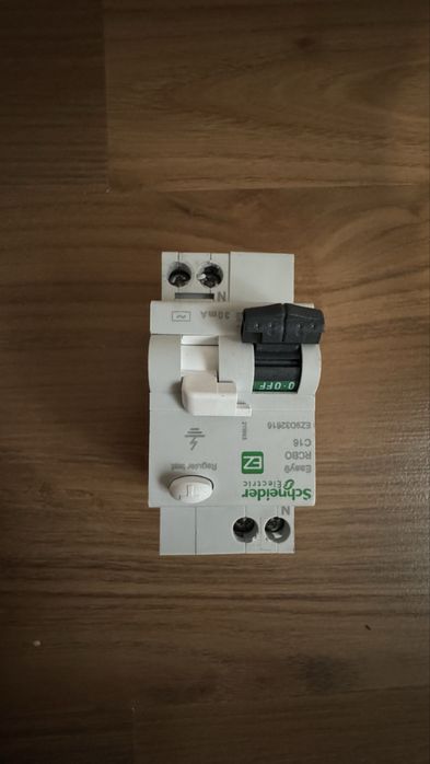 Siguranta Schneider Easy9 16A