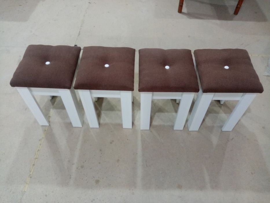 Продам новые кухонные табуретки!