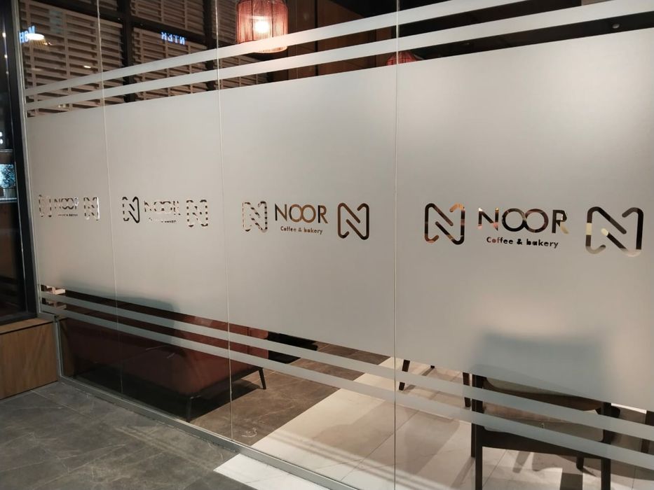 Тонирование балконов и стеклянных витражей офисных перегородок