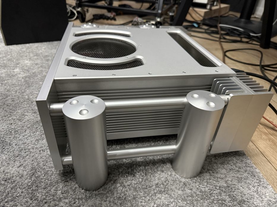 Amplificator Chord CPM 3300 (B&W, Focal, Luxman, Accuphase)