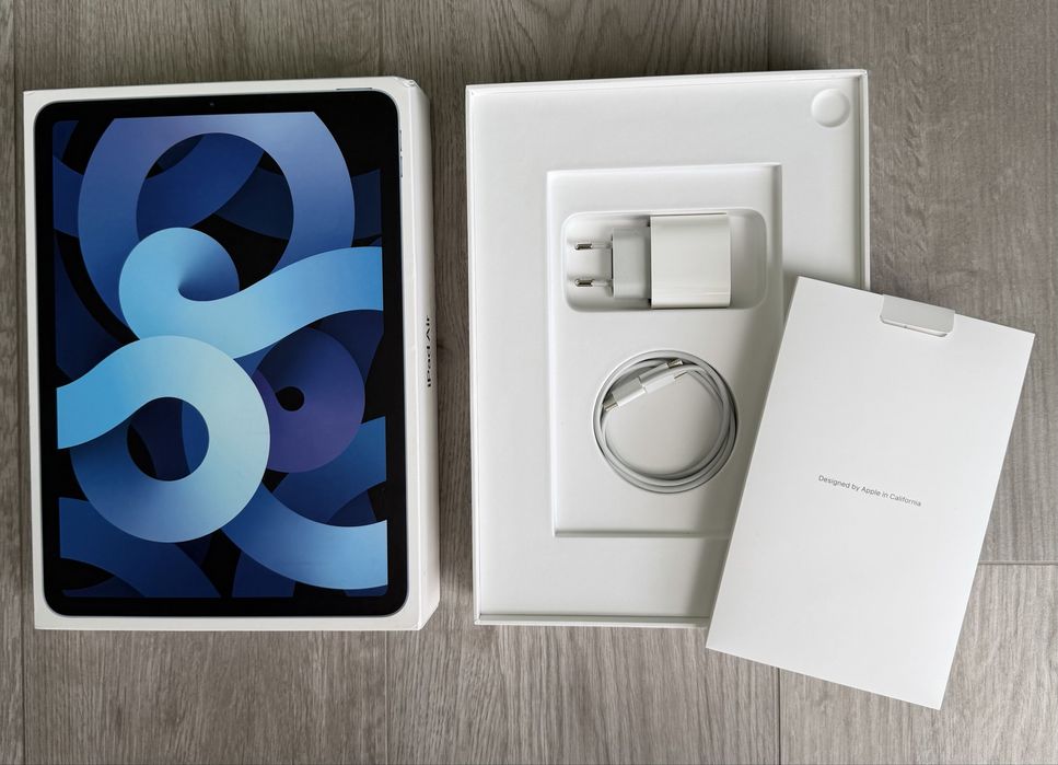 iPad Air 4, 4th Gen, Wi-Fi + Cellular, 64 GB, Sky Blue