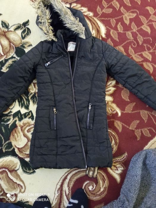 Kurtka sotiladi har xel razmerlar