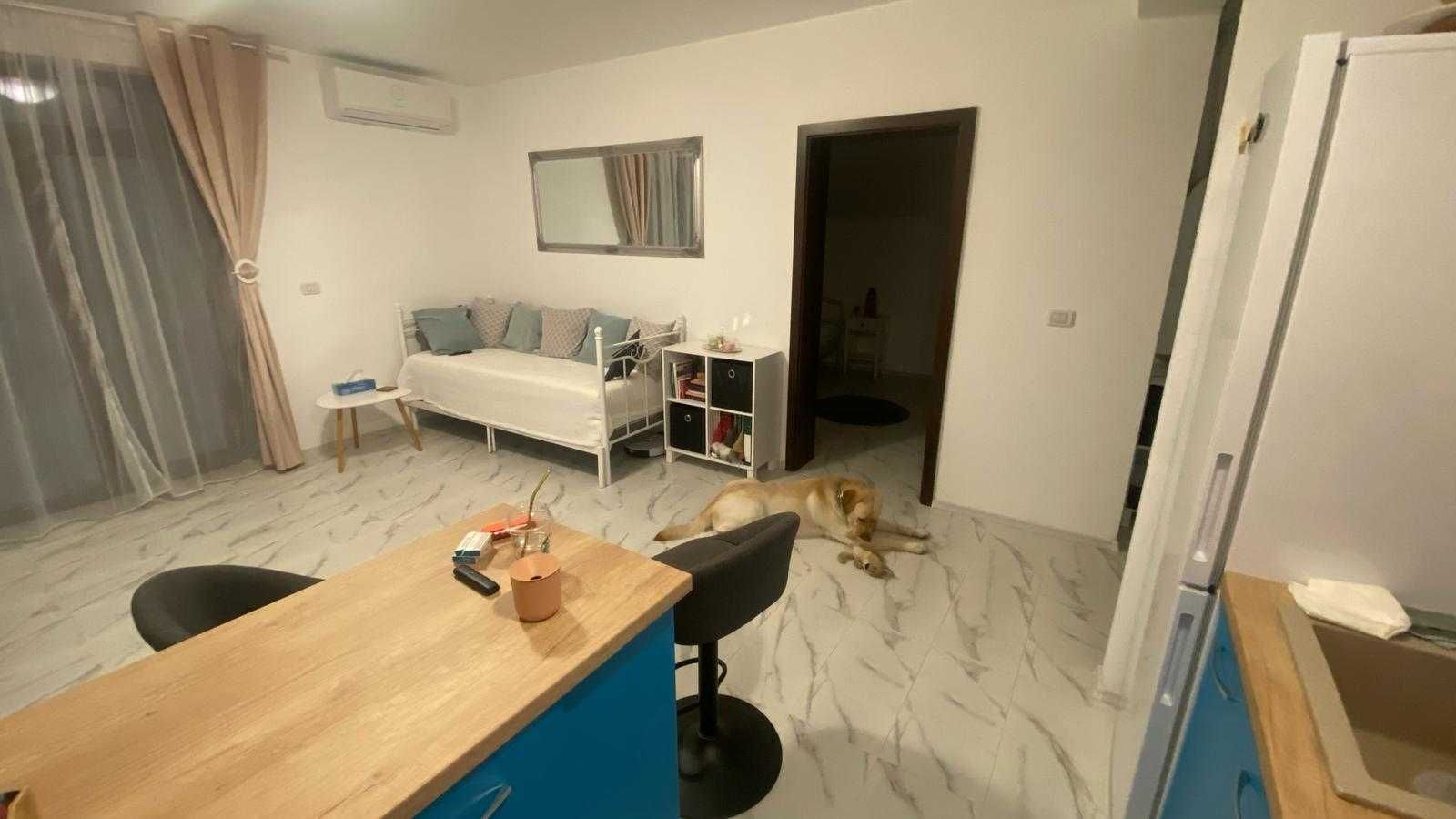 Vand apartament central in Chisoda cu 2 camere