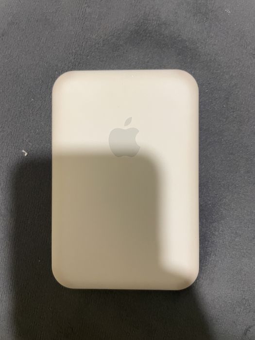 Продаю повэрбанк для IPhone