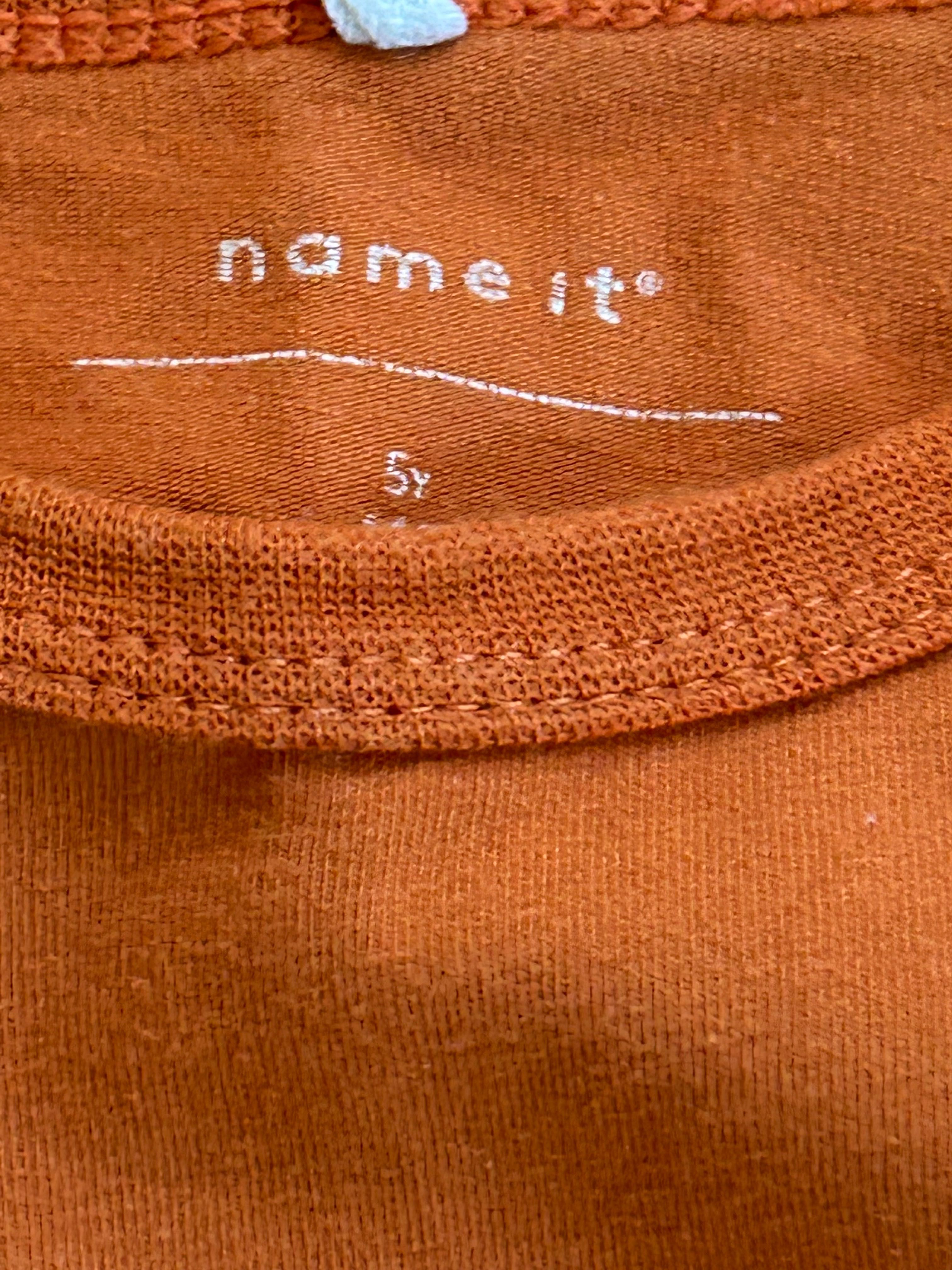 Спортно елегантен панталон  H&M и блуза Name it 5 години