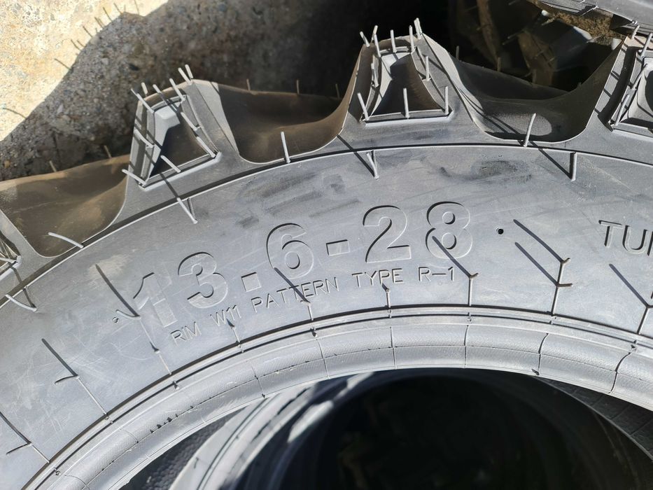 Cauciucuri noi tractor FIAT 13.6-28 PANTHER cu 12PR anvelope robuste