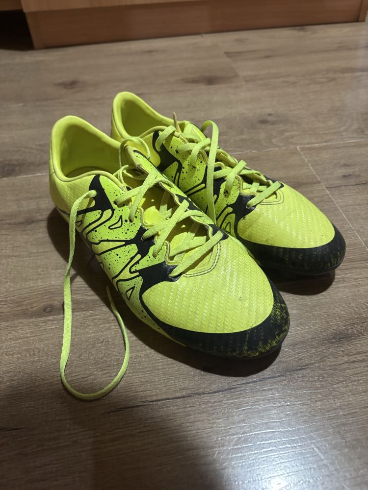 Оригинални бутонки на марката adidas